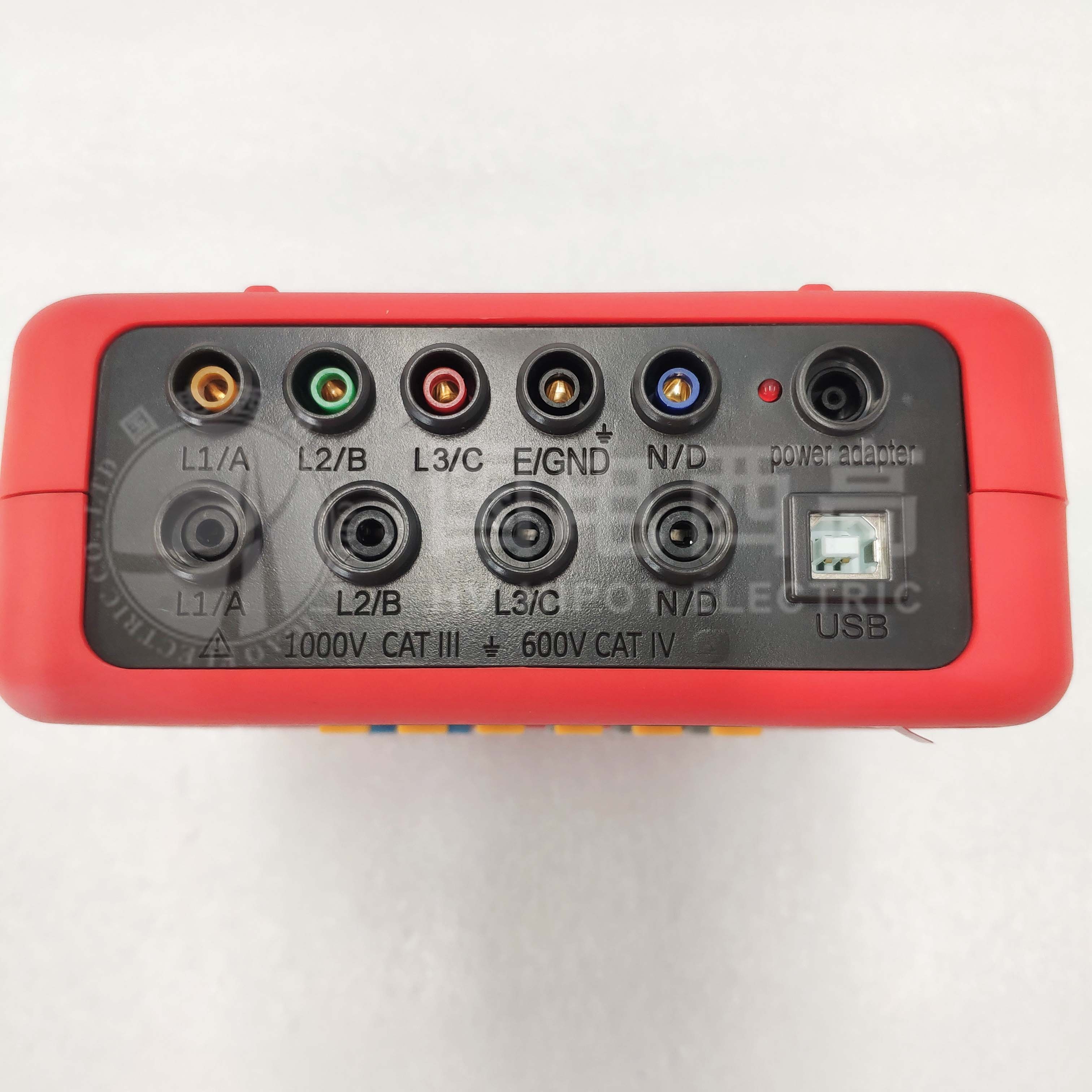 电能质量分析仪主机上方接口