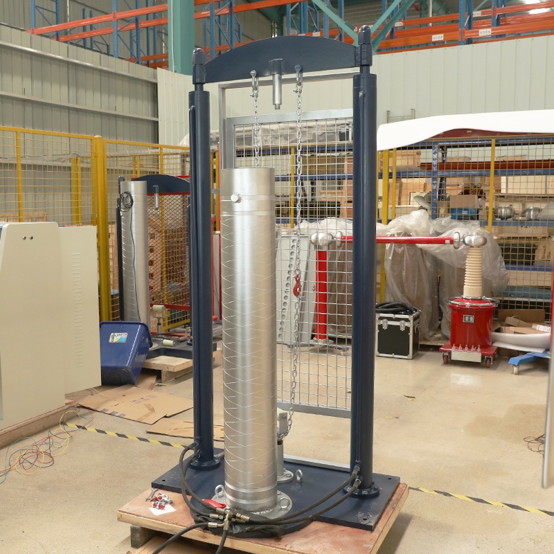 电力安全工器具力学性能试验机（带模拟人）实物图