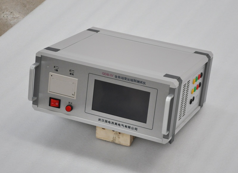 全自动变比组别测试仪侧面