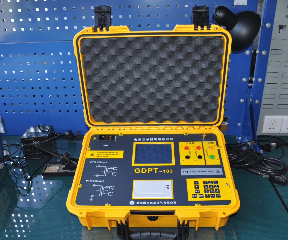 电压互感器校验仪实物图