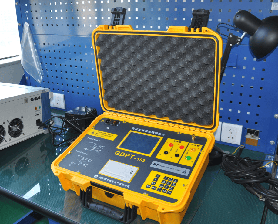 电压互感器校验仪实物图