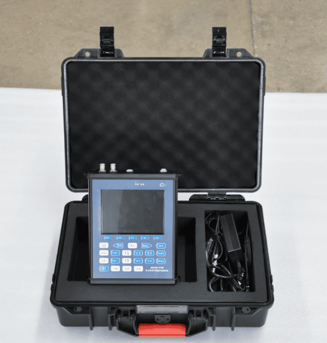 电力铁塔专用超声波探伤仪实物图