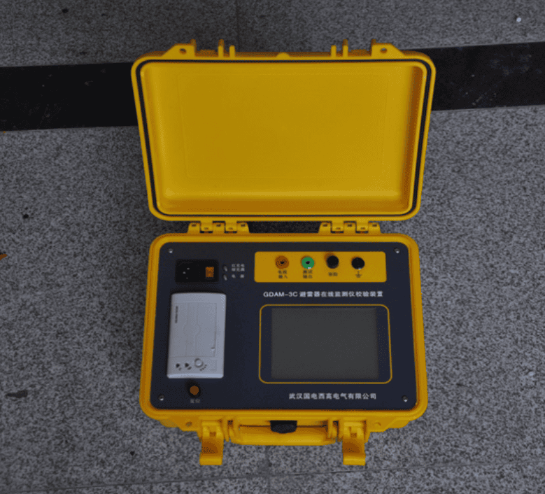 避雷器在线监测仪校验装置实物图