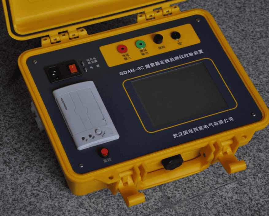 避雷器在线监测仪校验装置实物图