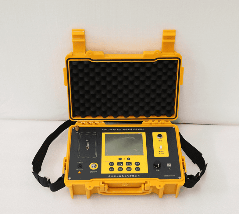 输电(架空)线路故障距离测试仪实物图