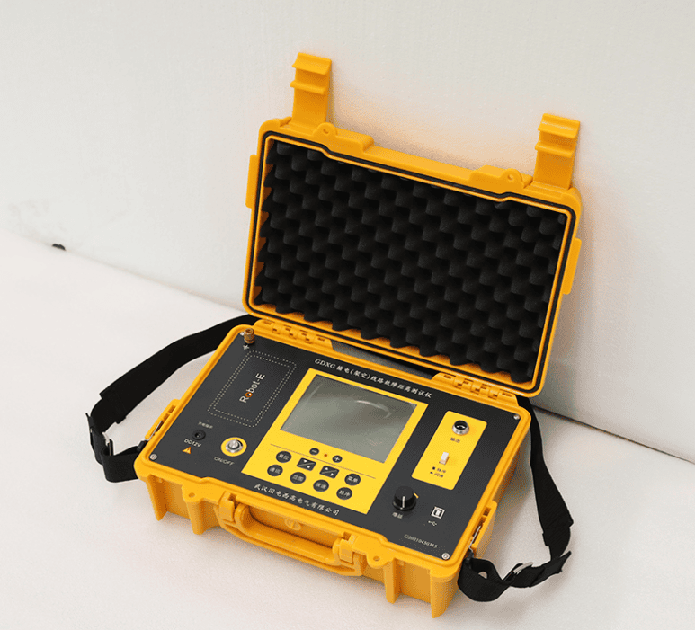 输电(架空)线路故障距离测试仪实物图