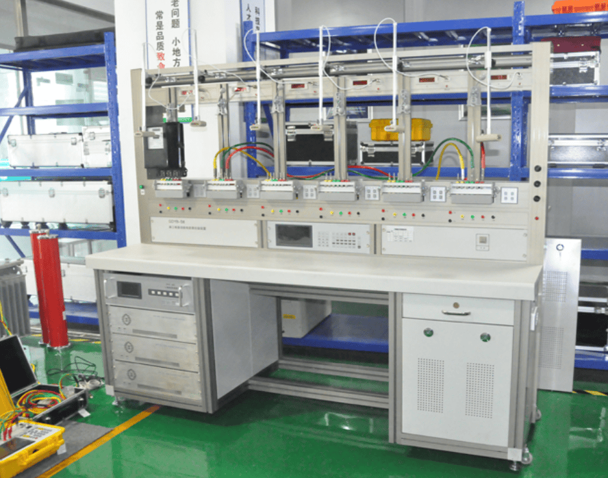 三相多功能电能表检验装置实物图