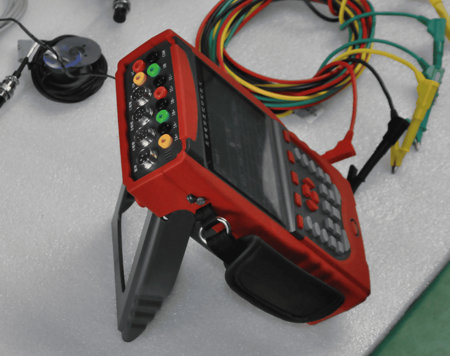 三相电能表现场校验仪实物图