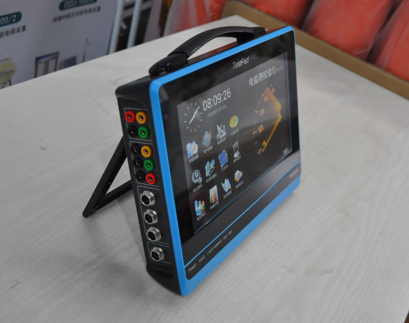 电能表现场校验系统实物图