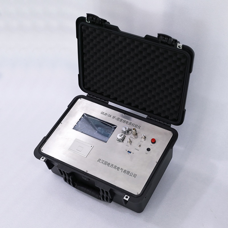 SF6气体密度继电器全自动校验仪实物图