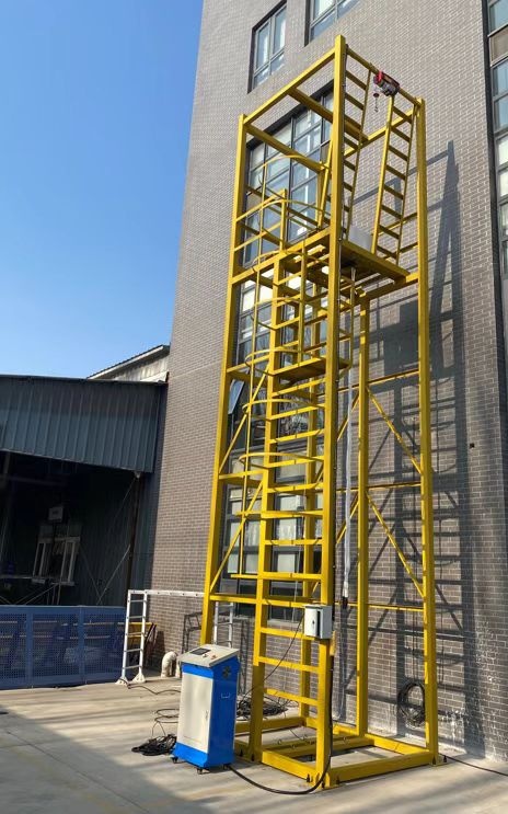 安全带综合测试机现场图