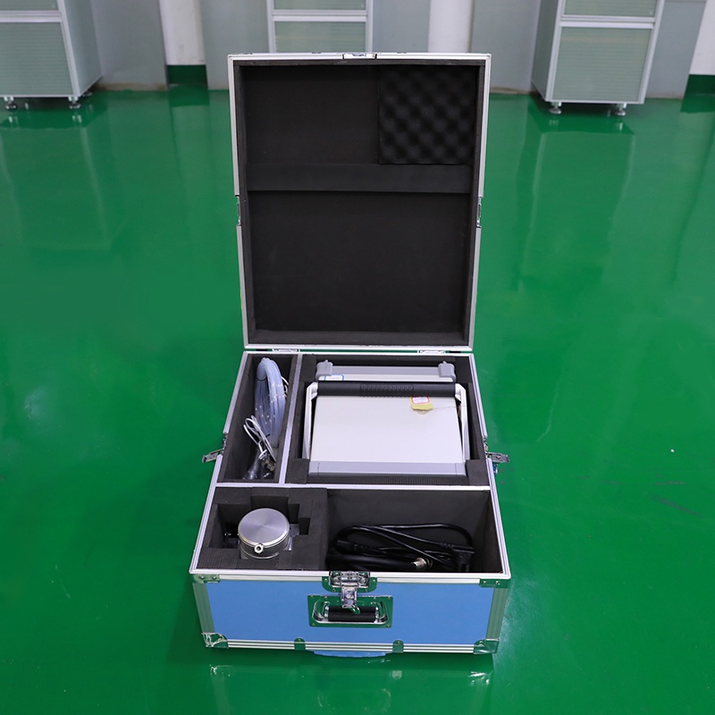 冷镜式精密露点仪箱体内部